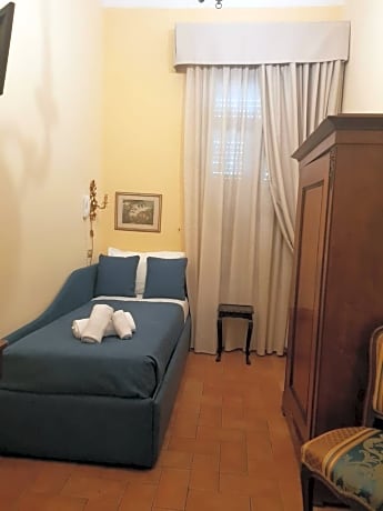 Classic Single Room