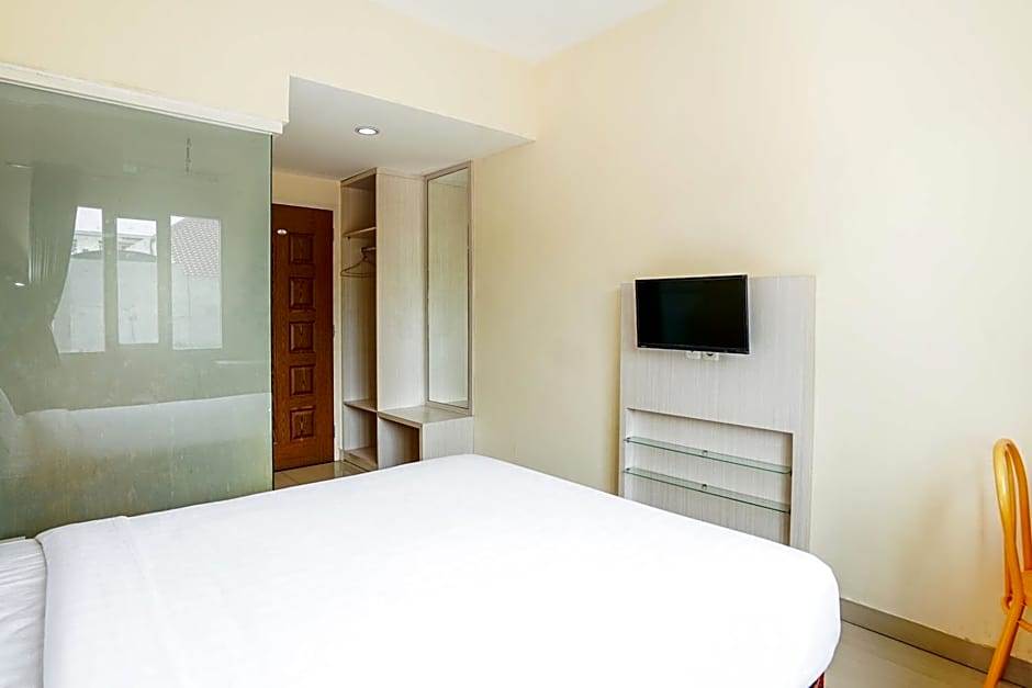 Pratisarawirya Guesthouse by ecommerceloka