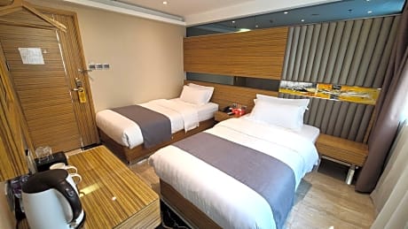 Standard - (2 Single Beds)