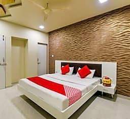 Super Hotel O Jagmohan Hotel