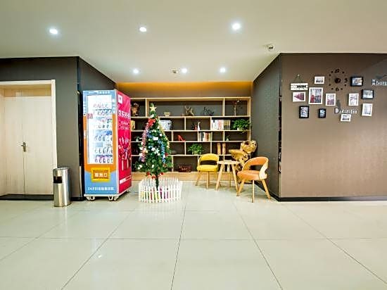Junyi Hotel (Ningbo Railway Station)