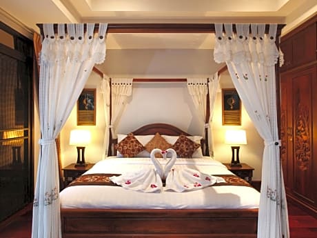 Three-Bedroom Thai Style Luxury Villa with Private Pool
