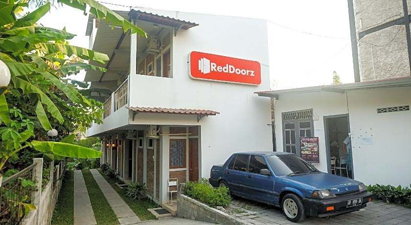 RedDoorz @ Jalan Ringroad Selatan 2