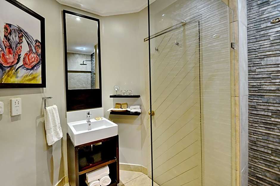 Victoria Falls Safari Lodge