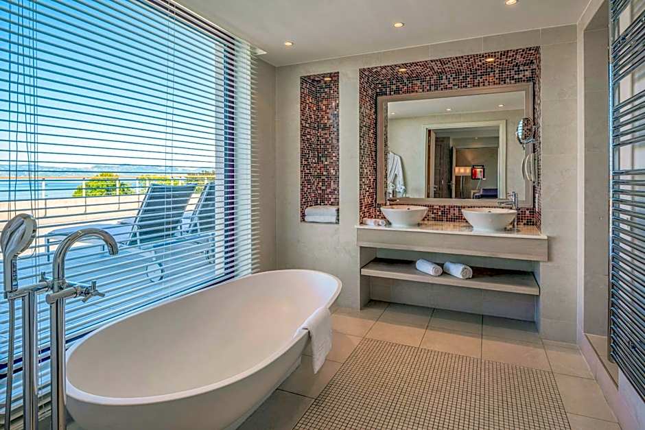 Hotel Évian-les-Bains by Leonardo Hotels