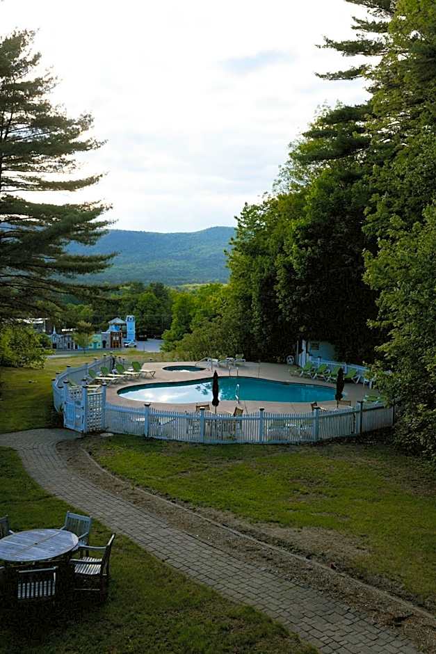 Stonehurst Manor Breakfast & Dinner Included