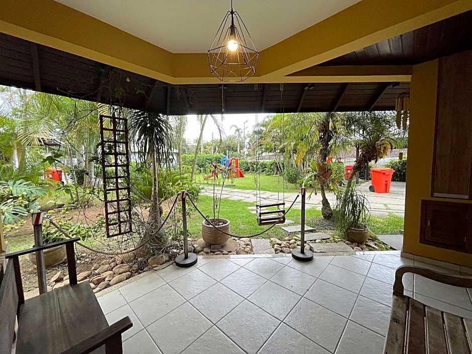 Belíssima Casa a 300m da Praia da Cachoeira