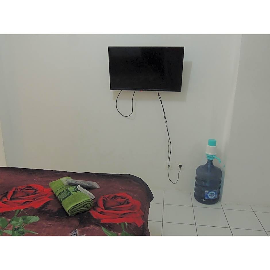 Reva Room on Gunung Putri Square Apartment