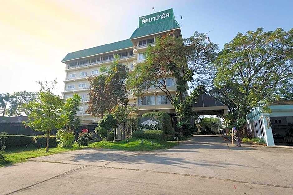 Rattana Park Hotel