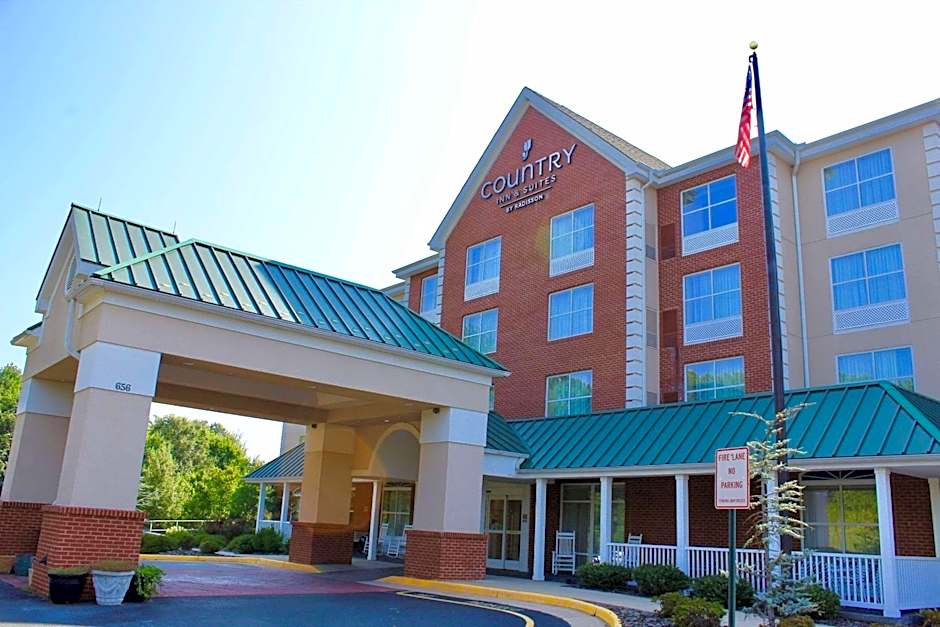 Country Inn & Suites by Radisson, Fredericksburg, VA