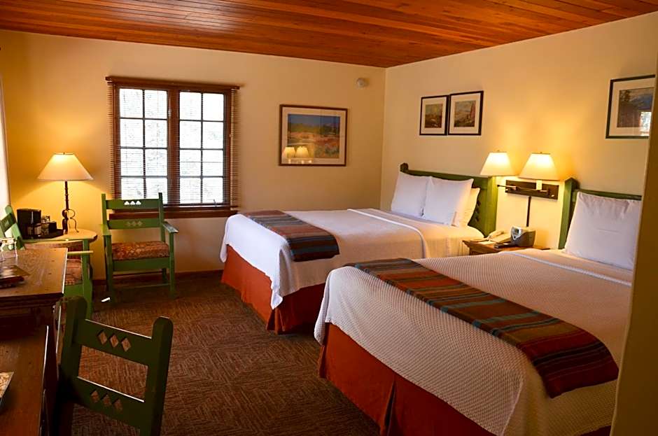 Photo 1 of 4 of Traditional 2 Queen Beds