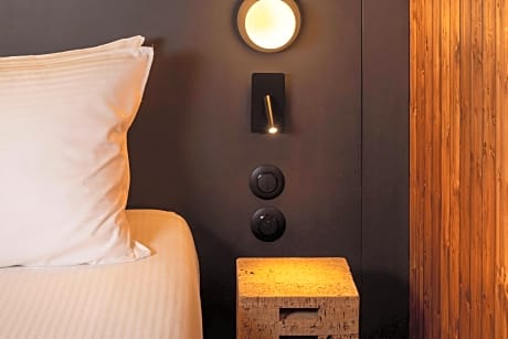 Suite-1 Queen Bed Non-Smoking Sofabed Kitchenette Espresso Machine Bathrobe And Slippers