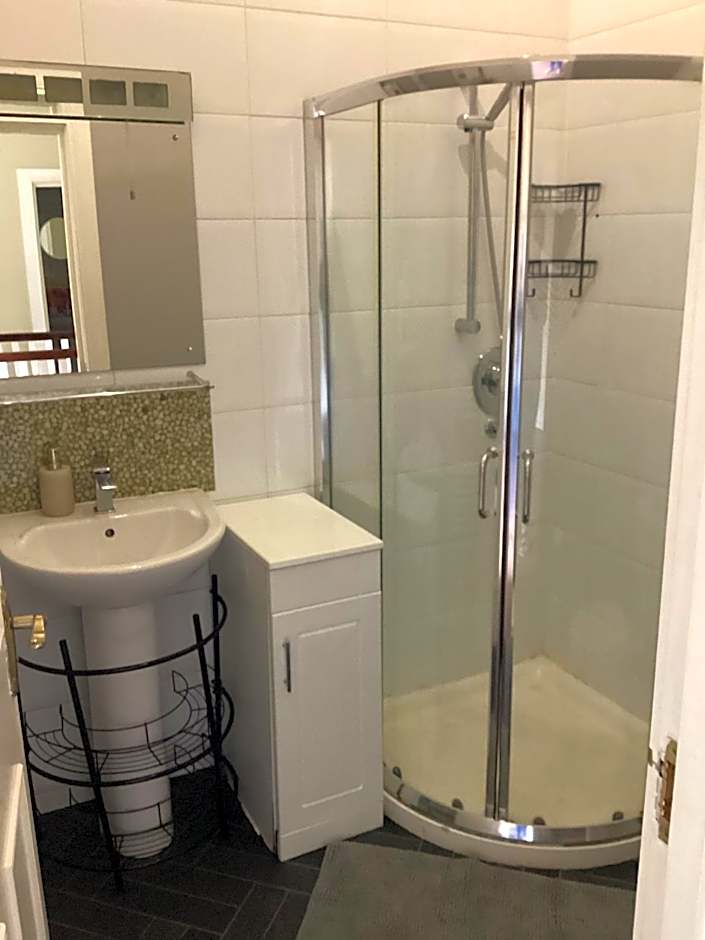 OYO Rayanne House Guest Accommodation