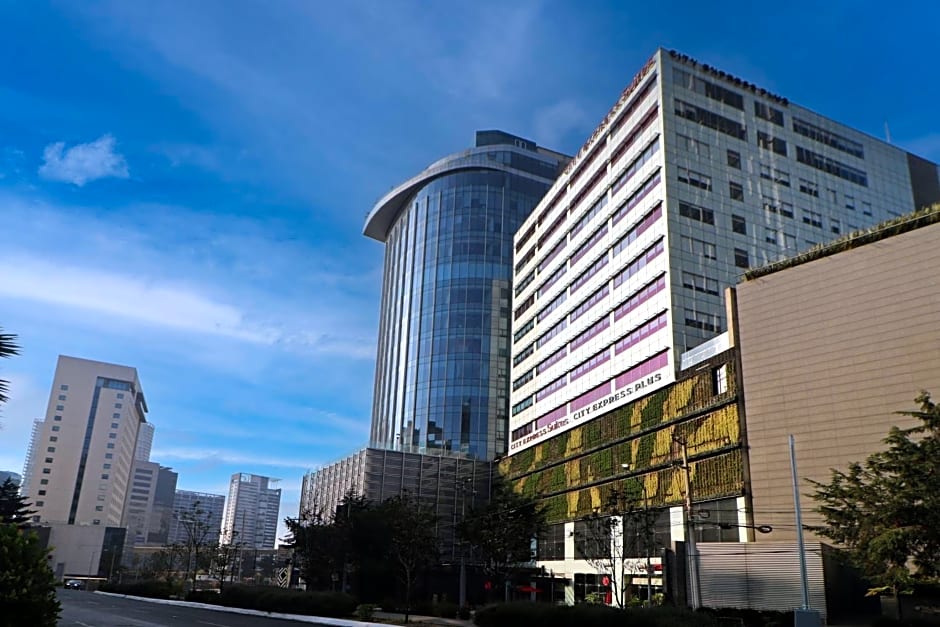 City Express Suites by Marriott Ciudad de México Santa Fe