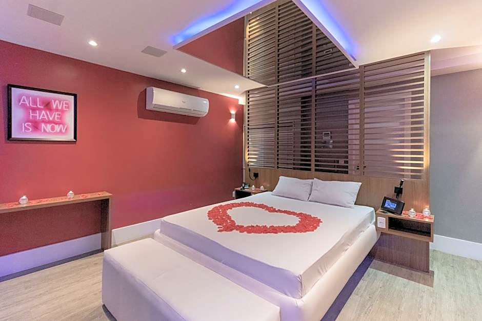 BAMBINA HOTEL -Adultos Somente