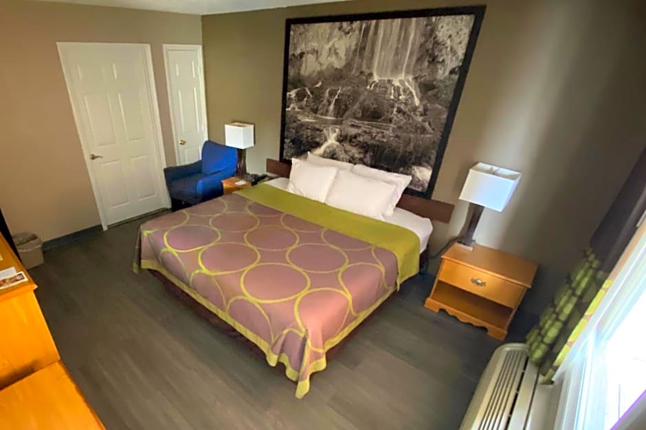 Super 8 by Wyndham Fort Chiswell Wytheville Area
