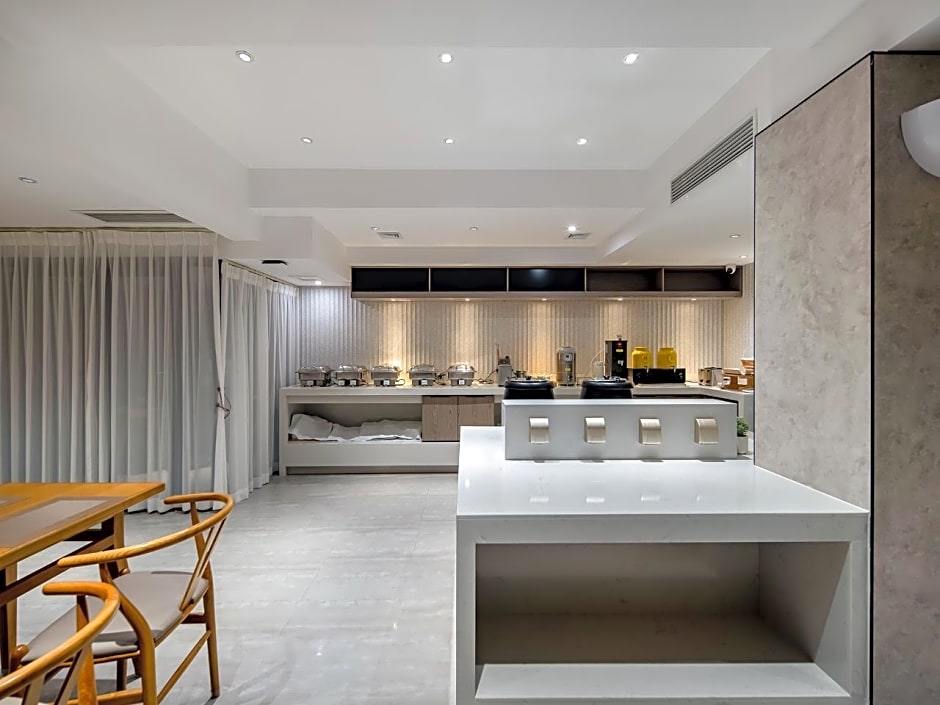 Borrman Hotel Hezhou Municipal Plaza