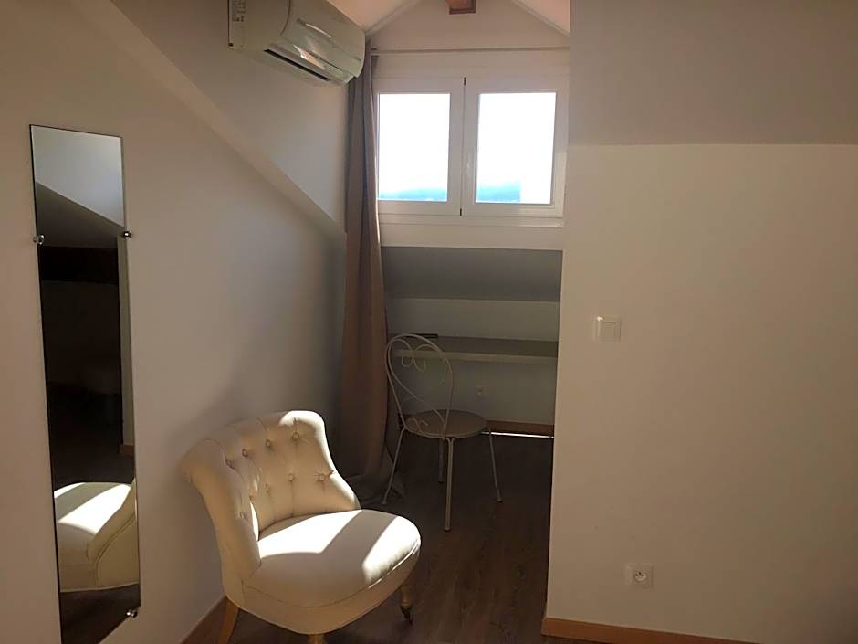 Photo 1 of 27 of Double Room