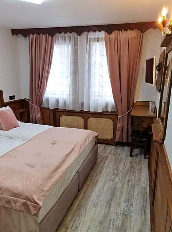 Chuchura Family Hotel