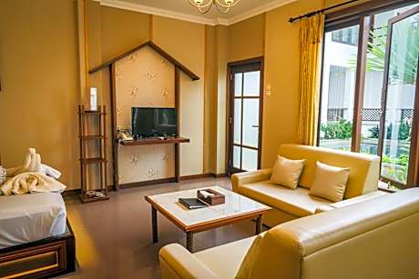 Superior Family Room