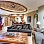 Bella Sirena 305-A - Elegant Oceanview Condo on Beachfront Resort