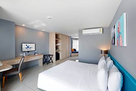 Deluxe Double or Twin Room