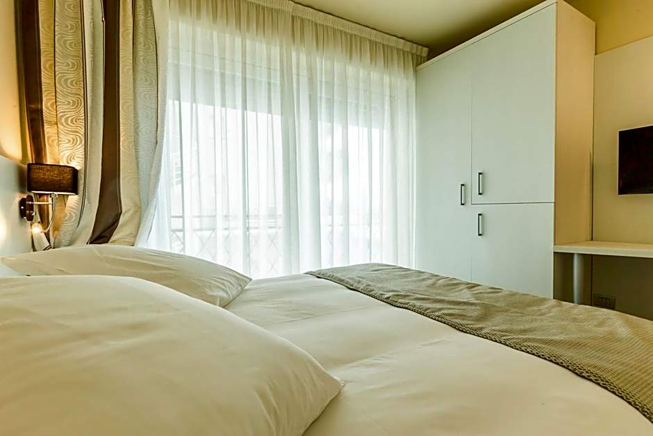 La Dolce Vita Hotel