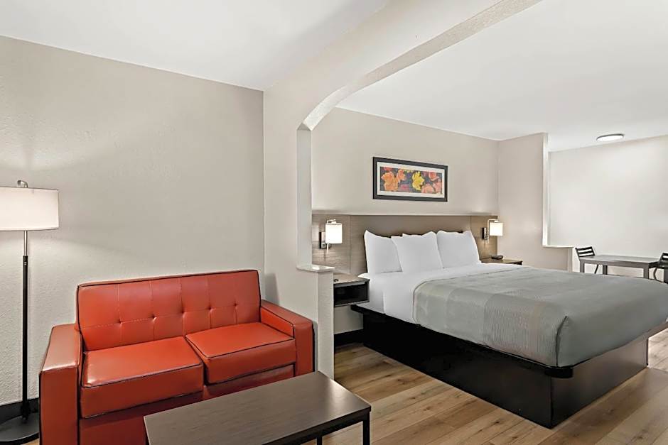 Quality Inn & Suites Dumas