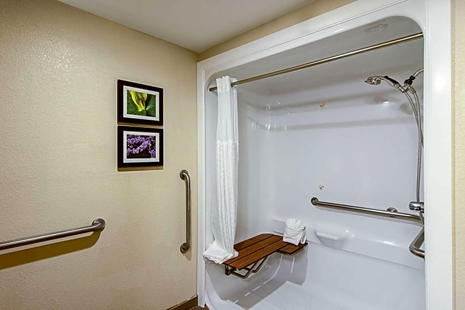 Comfort Suites Knoxville Airport