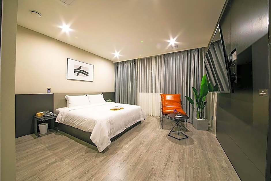 Zdjęcie 1 z 4 — Double Room
