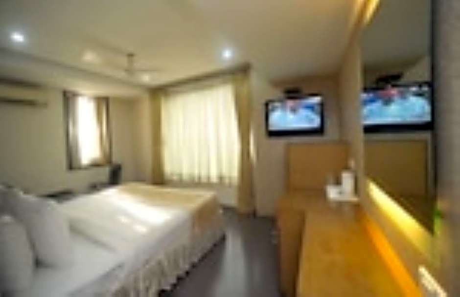 Hotel Lee International