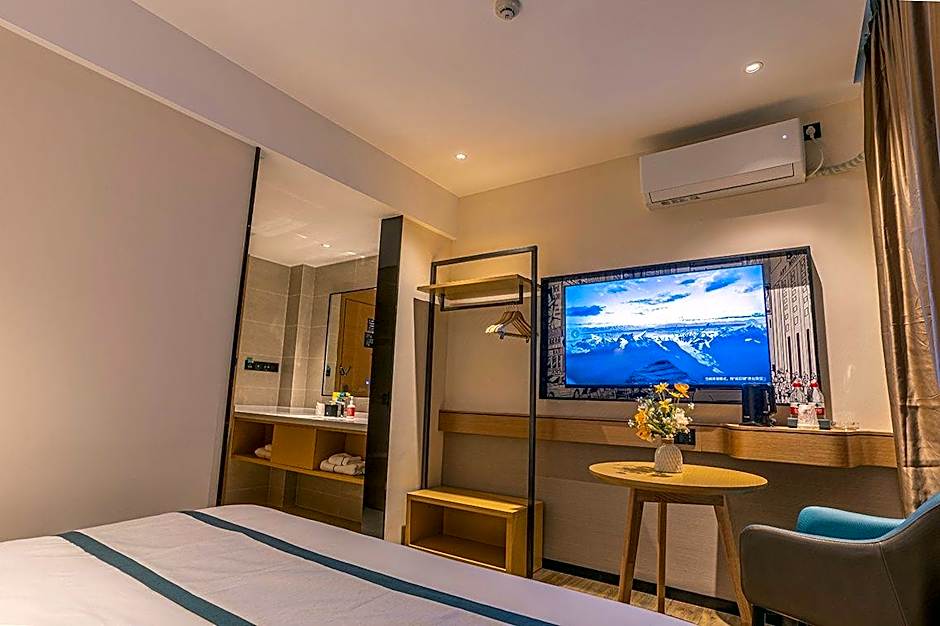 City Comfort Inn Wuzhou Cangwu County Bus Station