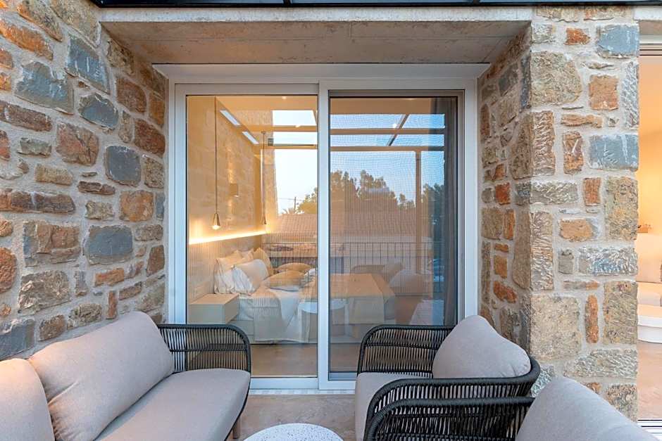 Gialova Hills 8 - Luxury Apartments with Pool