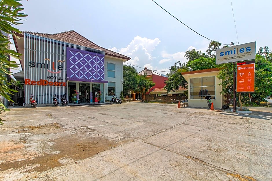 RedDoorz near Goa Sunyaragi