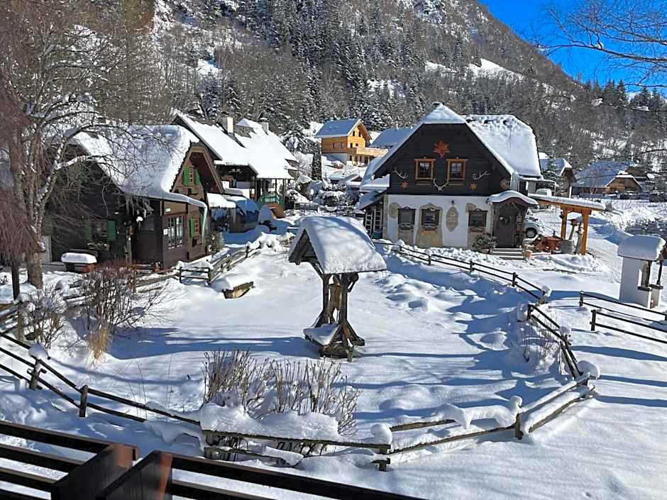 Ferienhaus Bettina Rassis Feriendorf Donnersbachwald