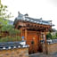 Gaeunchae Hanok Guesthouse Jeonju 2 (Korea Quality)
