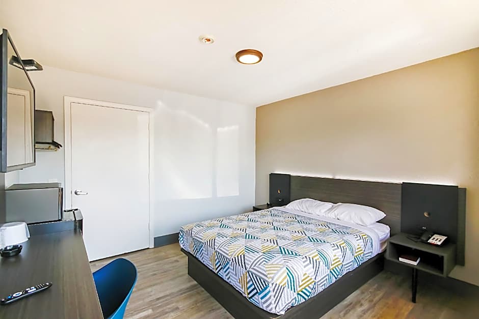 Motel 6 Topeka, KS - Northwest