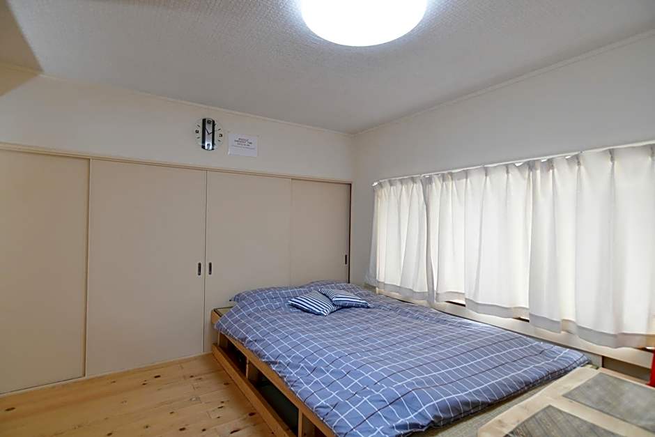 STAY IN OTAKI
