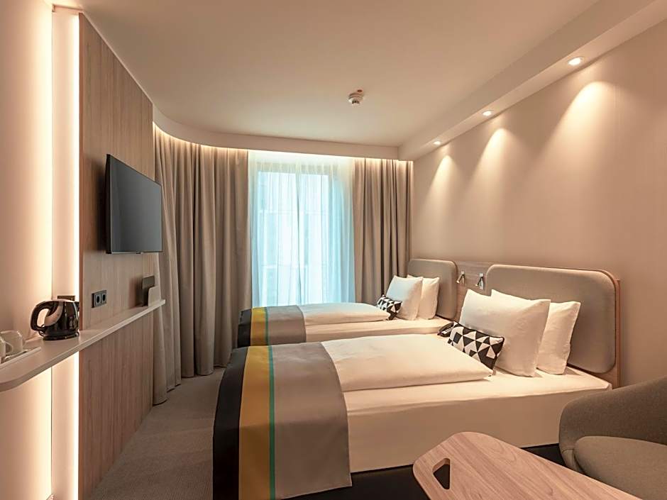 Holiday Inn Express Dusseldorf- Hauptbahnhof By IHG