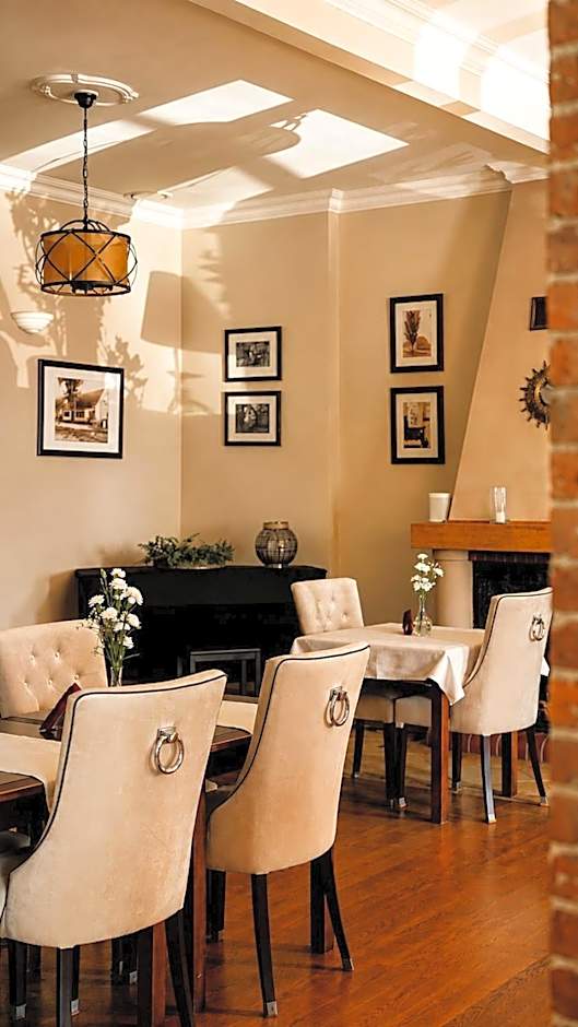Stara Szkoła Boutique Hotel
