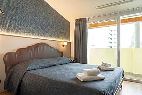 Luxurious Deluxe Room