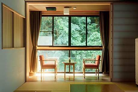 Quadruple Room with Mountain View-D