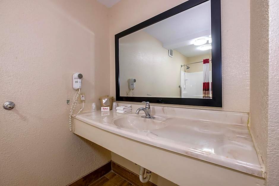 Red Roof Inn Columbus, MS