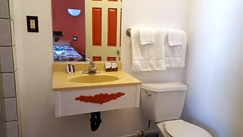 Deluxe Motel, Los Angeles Area