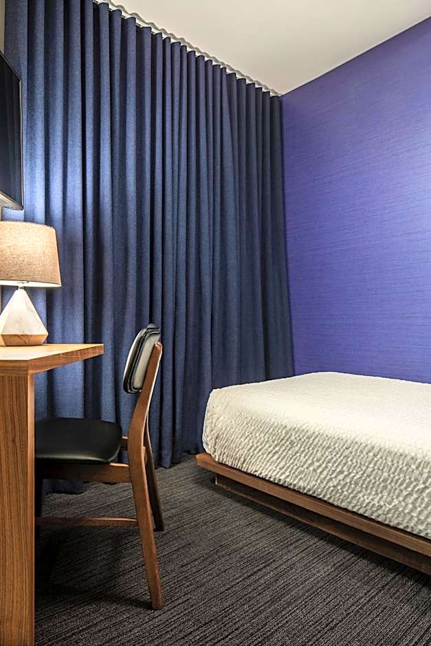 Photo 1 of 5 of 1 Double Bed