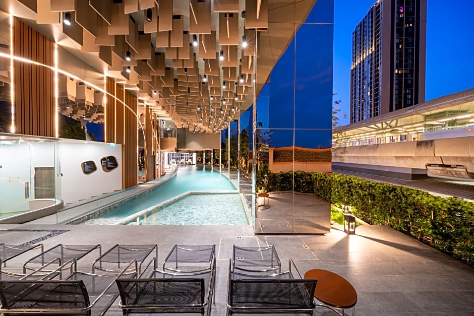 Oakwood Suites Tiwanon Bangkok