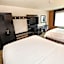 Holiday Inn Express Hotel & Suites Grand Forks By IHG