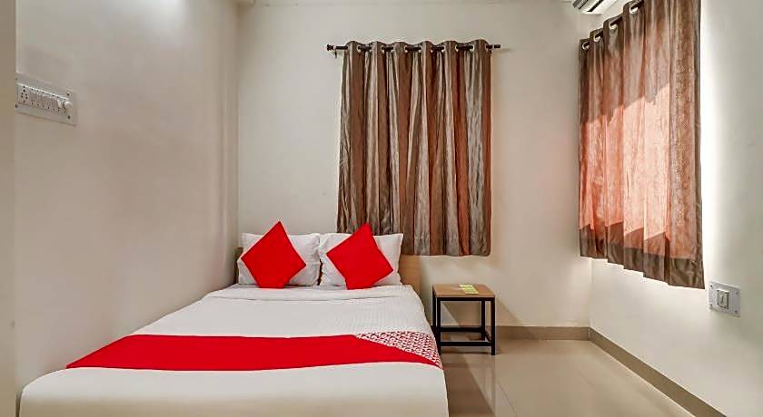 OYO 79480 Flagship HHH Skyline