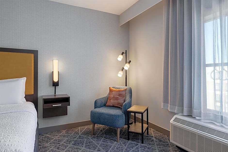Hampton Inn By Hilton & Stes West Des Moines