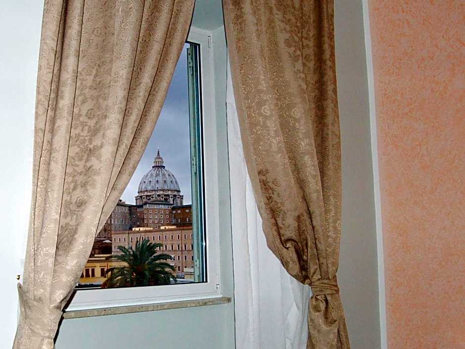 Luiza Vatican House